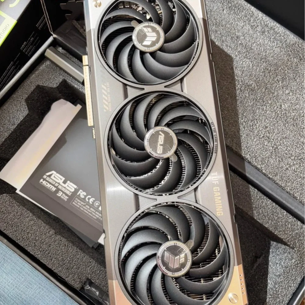 ASUS TUF Gaming GeForce RTX 5070 OC Edition